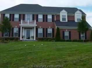 8940 Hollymeade Dr, Lorton, VA
