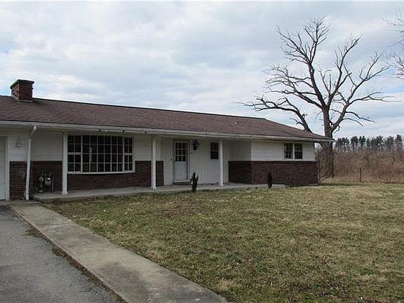 2nd image of 115 Lakeview Dr