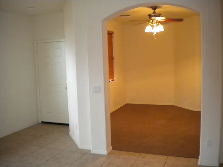 Entry & Den_01242014