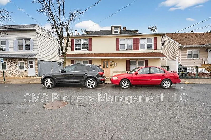 1290 Baker St #1L