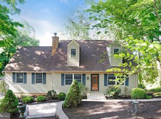 215 Theodore Dr, Chambersburg, PA 17202