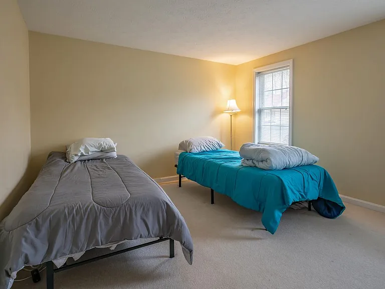 4 Myopia Ln — Photo 27