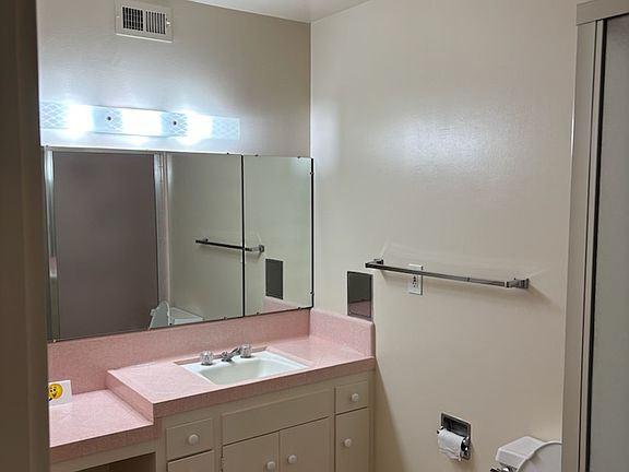 5th image of 5015 N Wishon Ave #5