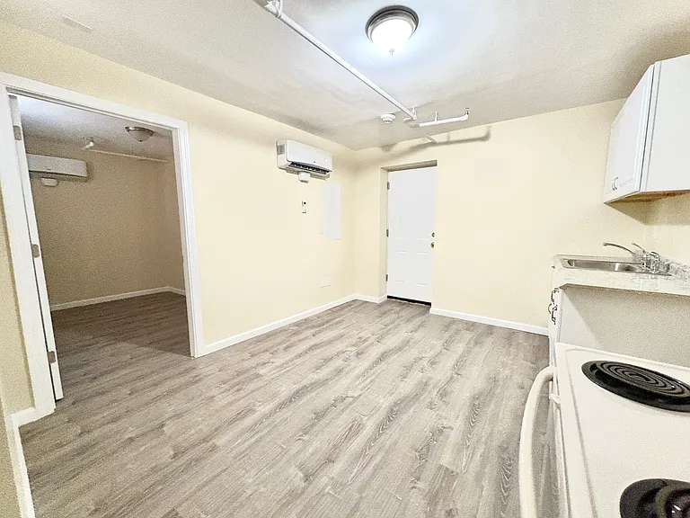 133 W Main St #1C — Photo 6