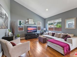 17327 Hatteras St, Encino, CA 91316