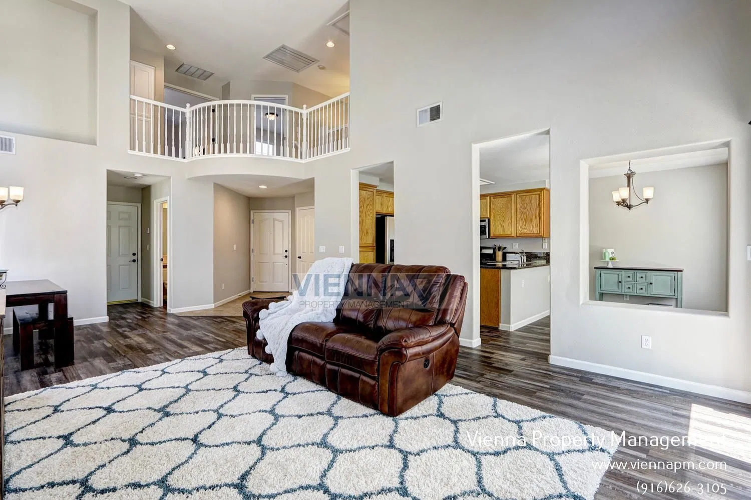 3 bed, 2.5 bath, 1645 sqft, $2,665 — Photo 3