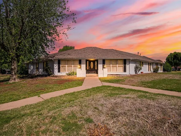 2401 Chisholm Trail Blvd, Edmond, OK 73012