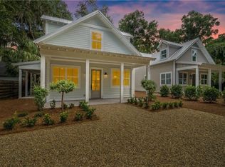 212 Menendez Ave, Saint Simons Island, GA 31522