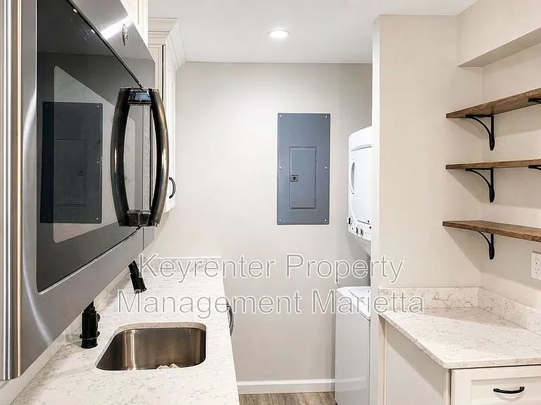 510 E Ponce De Leon Ave #N — Photo 3