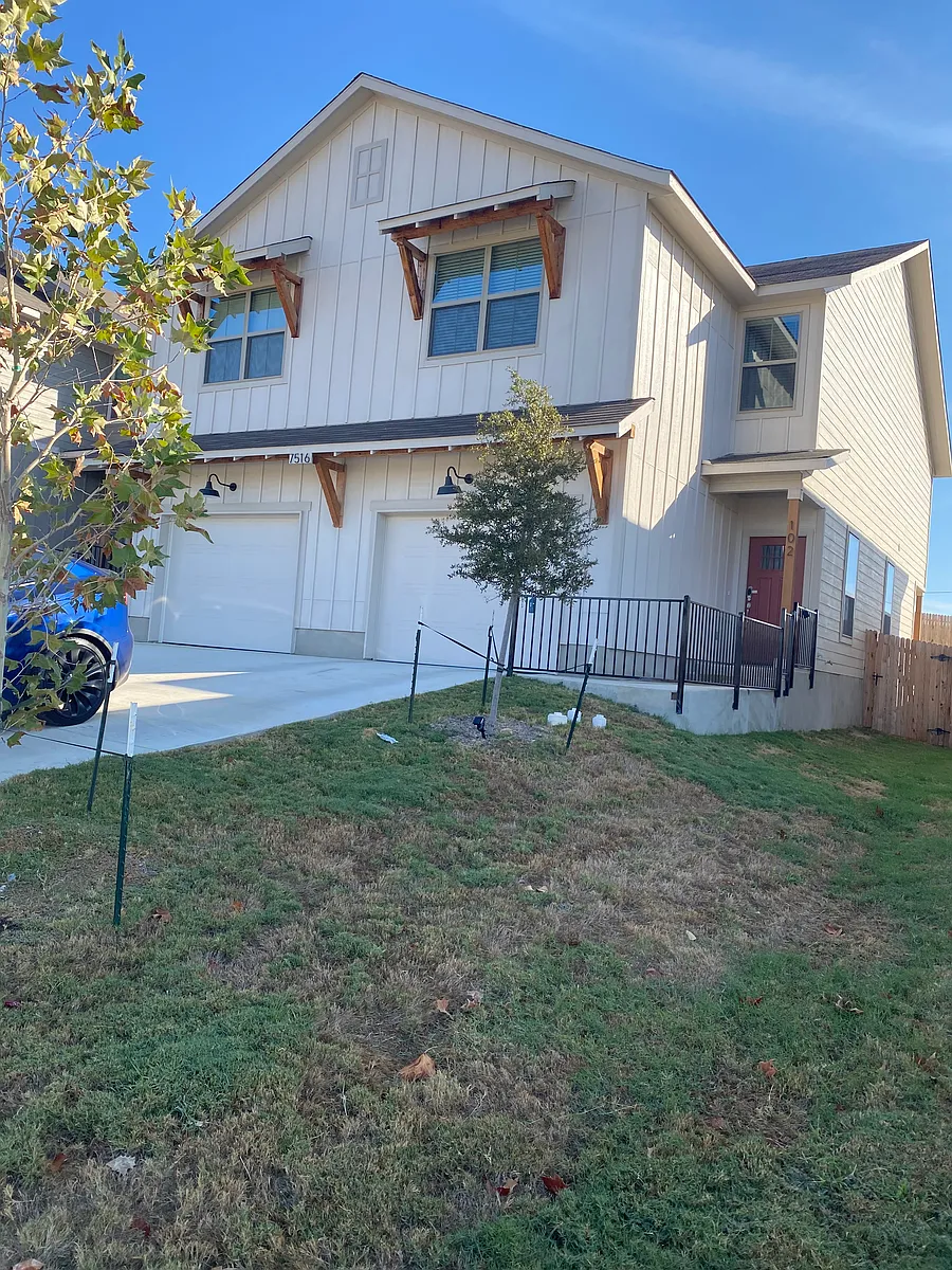 Building Photo - 7613 Briarwood Dr