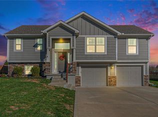 7100 NE 115th Ter, Kansas City, MO 64156