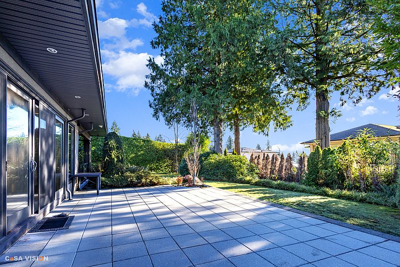 West Vancouver House for rent - 5 Bedrooms — photo 42