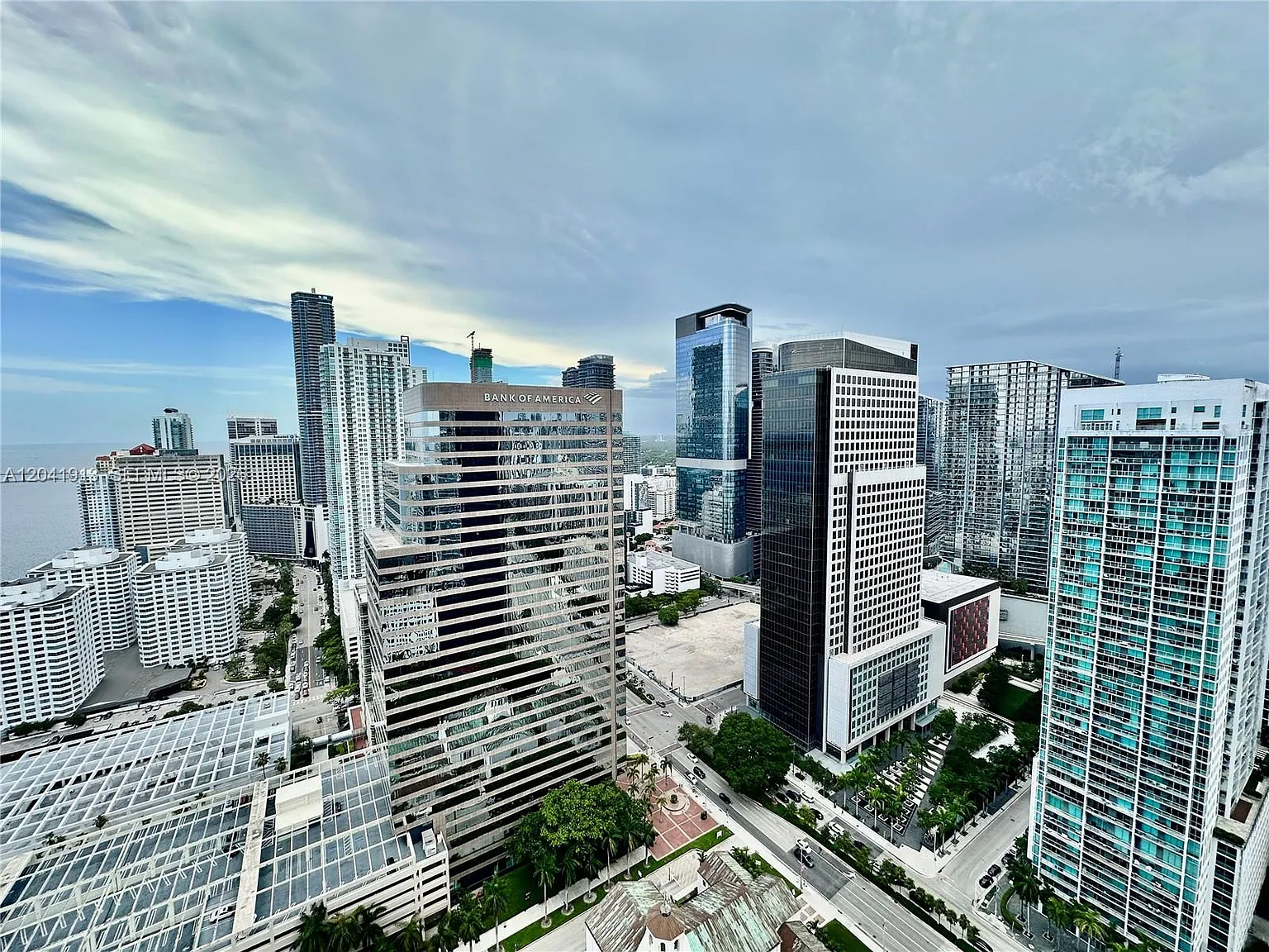 Icon Brickell No Two — Photo 3