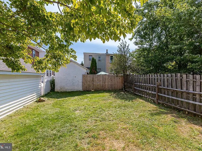334 E Conestoga Rd — Photo 34
