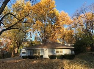 38 Lee Dr, Saint Charles, MO 63301