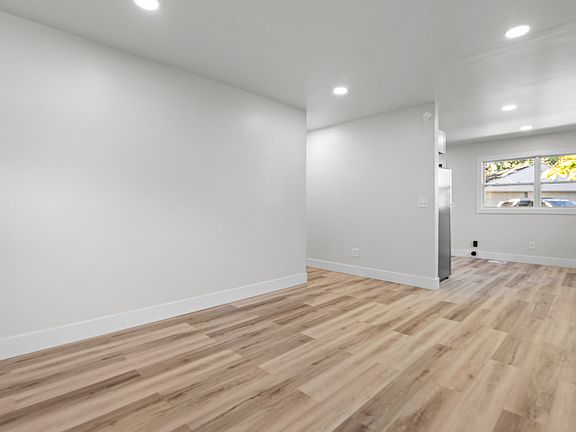 3rd image of 4678 Drew Way