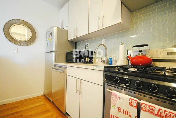 Rented by Bold New York | media 38