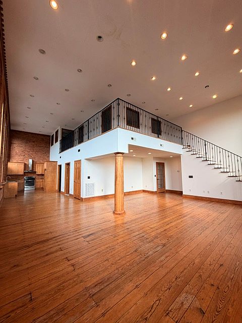 1st image of 106 Grace St