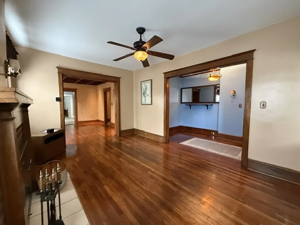 2 bed, 1.5 bath, 1650 sqft, $2,250 — Photo 3