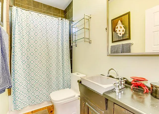 526 S Causeway Rd — Photo 27