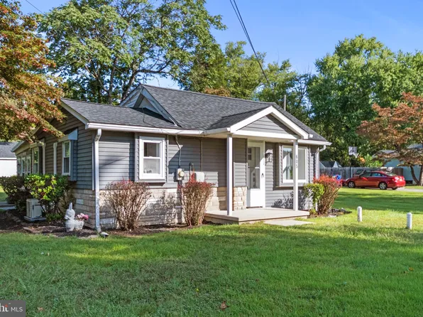 605 Sunset Ave, Franklinville, NJ 08322