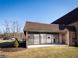 91 Hermitage Dr, New Hope, PA 18938