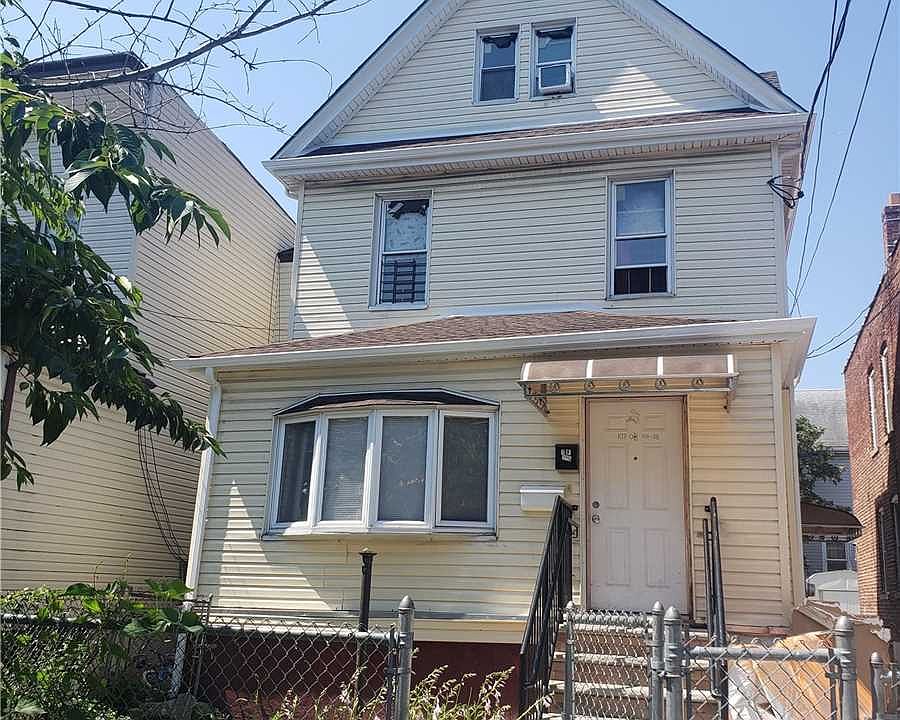 1st image of 10708 Waltham St E