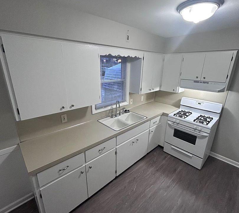 1st image of 1001 Gaynor Ct NW #1001