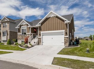 3404 W Brookshire Dr, Syracuse, UT 84075