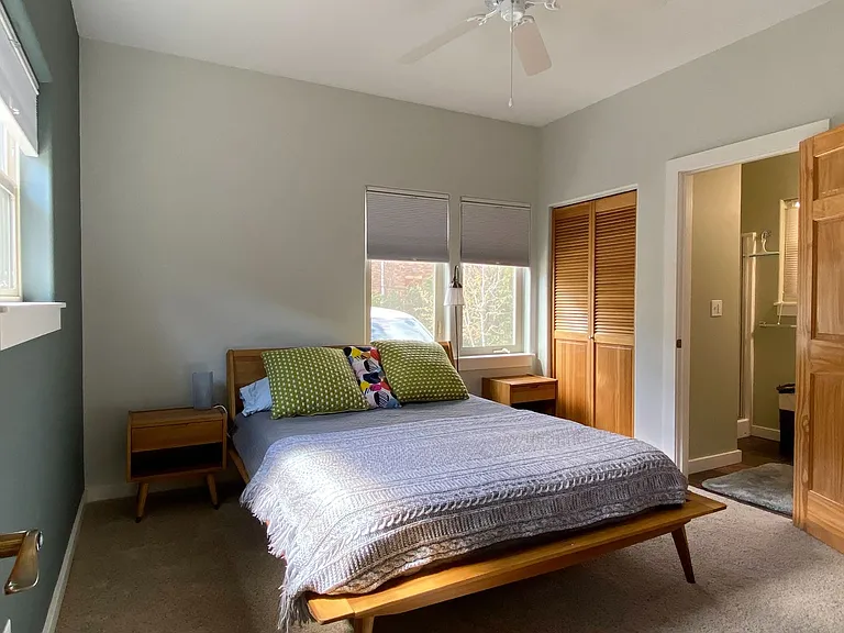 711 Katies Ln — Photo 8
