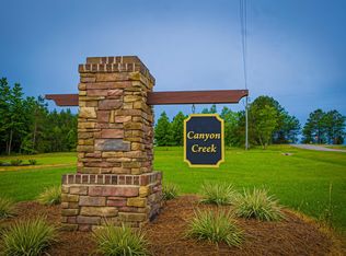 5 Canyon Creek Dr, Sanford, NC 27330