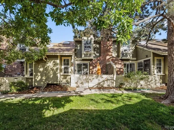 2011 S Helena Street #D, Aurora, CO 80013