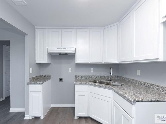 5th image of 1708 Stanford Ave