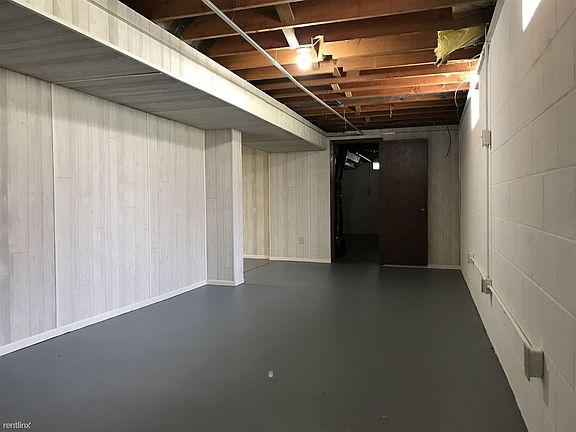 5th image of 186 White Bear Ave N