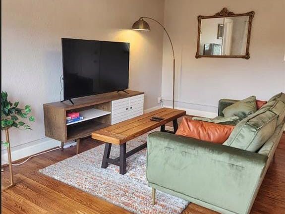 4th image of 323 Emanuel Cleaver Blvd #3A