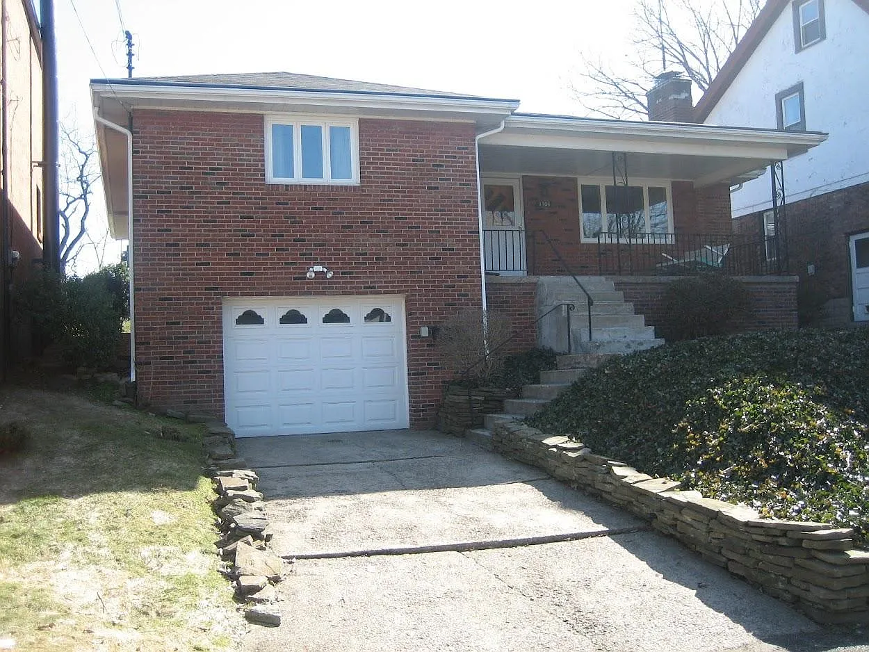 1106 Goodman St photo 1
