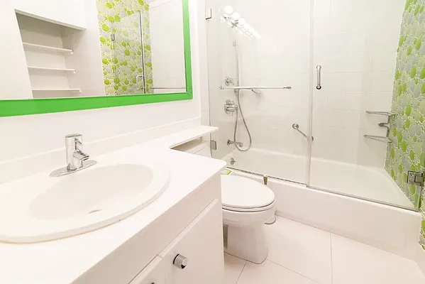 Rented by Level Group | media 7