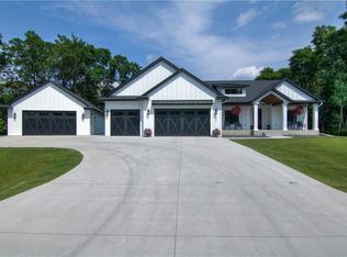 661 Stelter Ln, Chippewa Falls, WI 54729