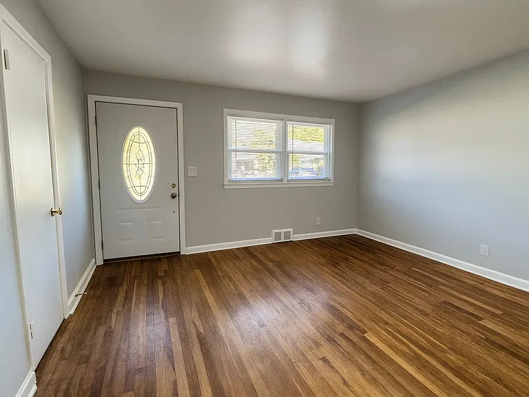 8414 Dawn Dr — Photo 4