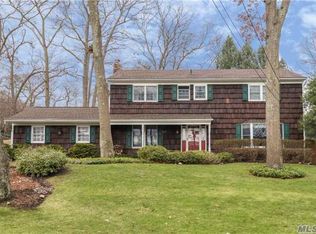 24 Washington Ave, East Setauket, NY 11733