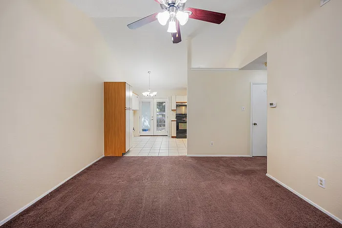 1015 E Yager Ln #41 — Photo 2