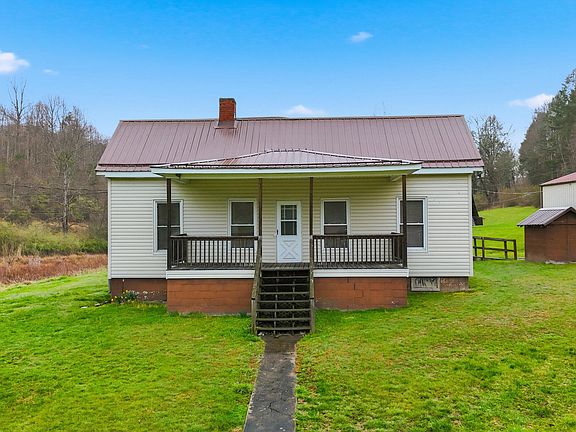 2nd image of 1053 The Lake Rd