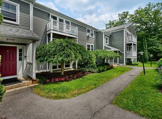 48 Evergreen Rd #312, Leeds, MA 01053