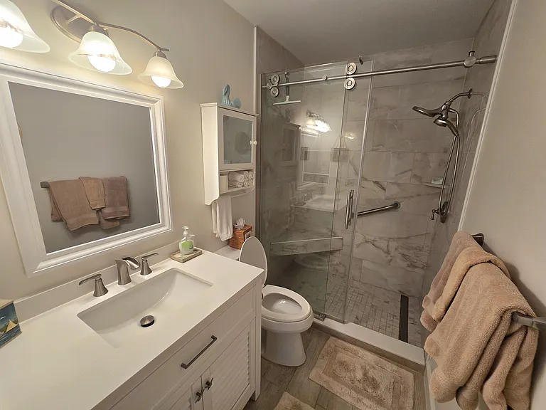 100 Blair Rd #4 — Photo 47