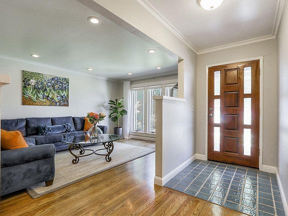 5th image of 1555 Hervey Ln