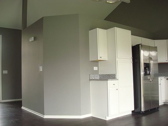5th image of 2421 Hannibal Cir