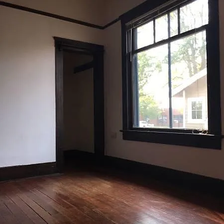 510 NW 5th St — Photo 5