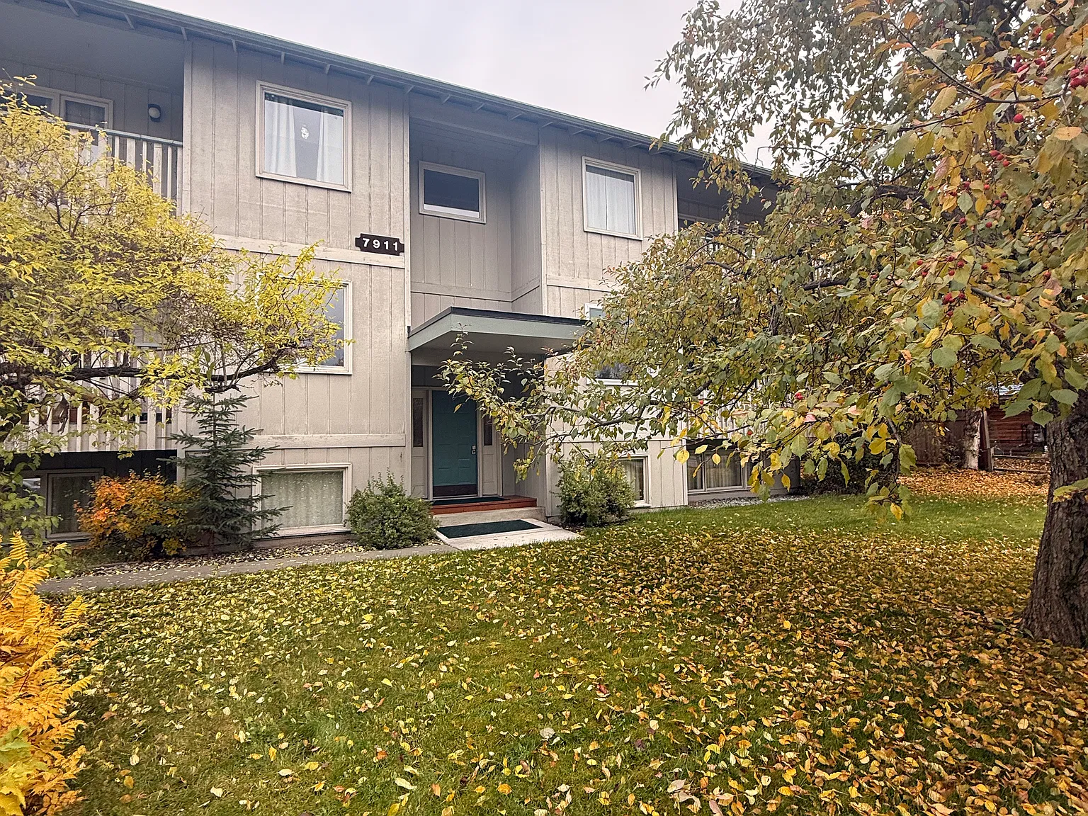 2 bed, $1,400 — Photo 1