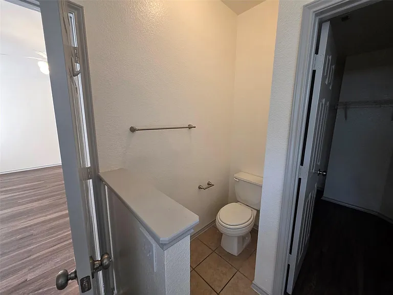 319 Riverwalk Dr — Photo 21