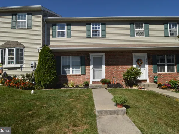 2906 Marvin Dr, Sinking Spring, PA 19608